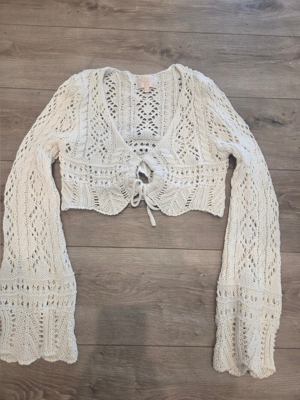 Francesca's Collections Ivory Crochet Tie-Front Crop Top